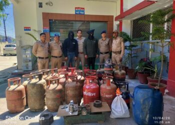 ऑपरेशन प्रहार का बड़ा असर: रामनगर में अवैध LPG रिफिलिंग गैंग ध्वस्त, दो सगे भाई गिरफ्तार