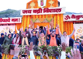 भक्ति, आस्था और उल्लास का संगम: बद्रीनाथ धाम के कपाट खुले, 15 हजार श्रद्धालुओं ने किए दर्शन