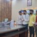 बकरा ईद से पहले पेयजल और सड़कों को लेकर पार्षदों ने डीएम से लगाई गुहार