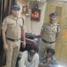 जीआरपी की कार्रवाई: टनकपुर रेलवे क्षेत्र से 110 पाउच कच्ची शराब के साथ दो तस्कर गिरफ्तार