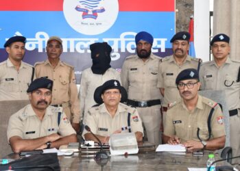 24 घंटे में पुलिस का बड़ा खुलासा: कार्यालय का ताला तोड़ लाखों उड़ाने वाला शातिर चोर गिरफ्तार, ₹3.17 लाख नकदी बरामद