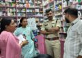 मेडिकल स्टोरों पर प्रशासन की सख्ती, औचक निरीक्षण में मिलीं गंभीर अनियमितताएं
