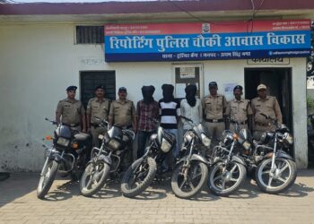 पांच शातिर वाहन चोर गिरफ्तार, 11 चोरी की बाइक बरामद