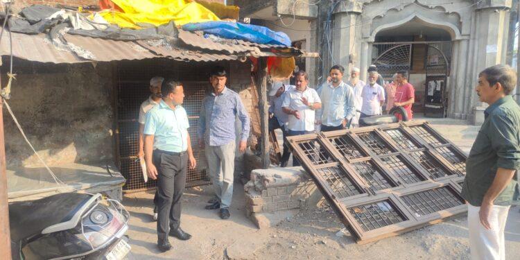 बनभूलपुरा में नगर निगम का बड़ा अभियान, 12 कबाड़ियों पर कार्रवाई और 10 अस्थाई अतिक्रमण हटाए