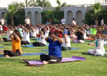 योग से स्वस्थ समाज की ओर कदम, चंदन हॉस्पिटल के योग शिविर में 150 लोगों ने किया अभ्यास