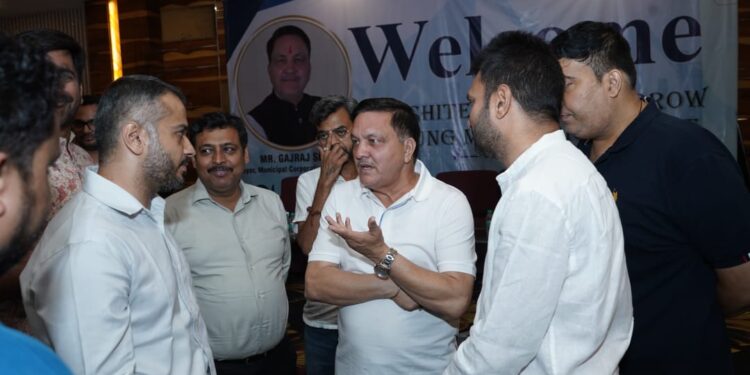 युवा व्यापारियों के साथ महापौर ने किया संवाद, ‘ग्रेटर हल्द्वानी’ के विकास पर हुआ मंथन