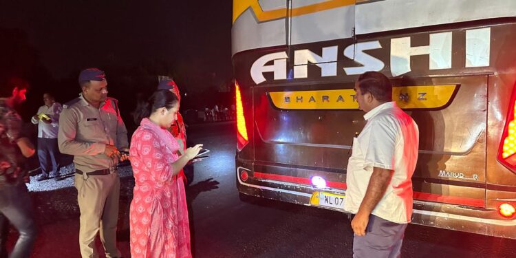 लक्जरी स्लीपर बसों पर परिवहन विभाग का शिकंजा, 12 बसें सीज और 80 के चालान