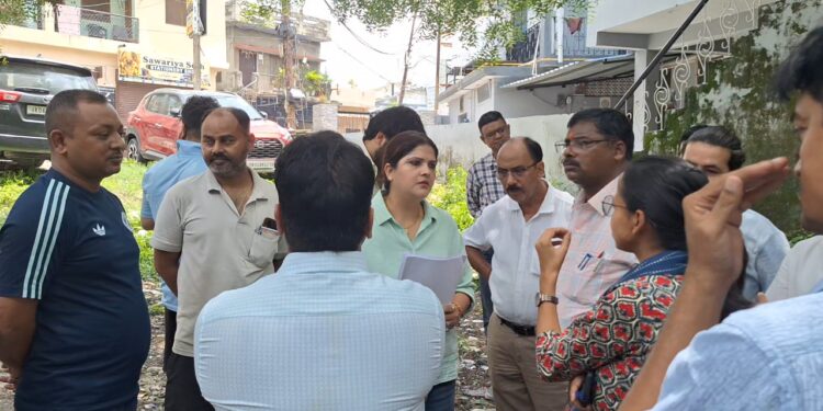 हीरानगर अतिक्रमण विवाद में प्रशासन की एंट्री, एसडीएम ने किया मौके का निरीक्षण