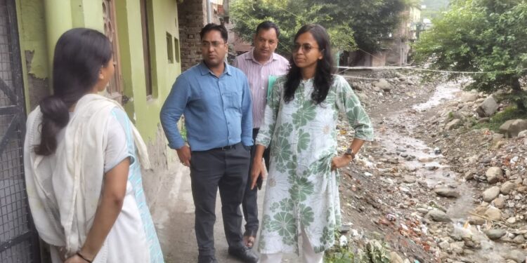 हल्द्वानी में बाढ़ का खतरा: 150 मकानों को प्रशासन का नोटिस, जरूरत पड़ने पर तुरंत खाली करने के निर्देश