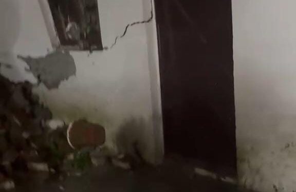 देहरादून में बारिश का कहर, पुश्ता ढहने से कई मकान क्षतिग्रस्त