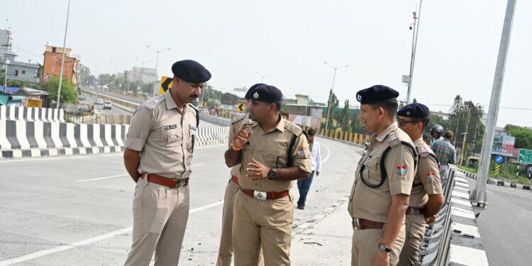 तीनपानी हादसे के बाद एक्शन में पुलिस, एसएसपी ने घटनास्थल का किया निरीक्षण