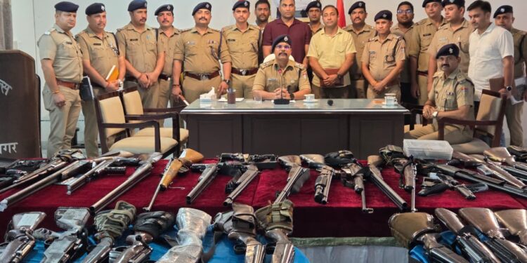 ऊधम सिंह नगर में संदिग्ध शस्त्र लाइसेंसों पर पुलिस का बड़ा शिकंजा, विशेष अभियान में 108 लाइसेंस संदिग्ध, 94 पुलिस ने किए जब्त