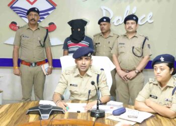 हाई-प्रोफाइल ड्रग्स सिंडिकेट पर बड़ा वार, 30 लाख की एमडीएमए और स्मैक के साथ तस्कर गिरफ्तार