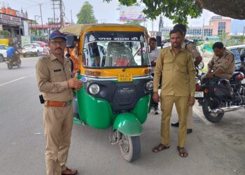 परिवहन विभाग का सख्त अभियान: 105 वाहनों के चालान, 6 वाहन सीज, ओवरलोडिंग और नियम उल्लंघन पर कार्रवाई