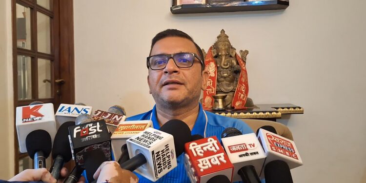 विजय शंखनाद रैली के वायरल वीडियो पर सुमित हृदयेश का पलटवार, बोले- ‘फेक AI वीडियो से नफरत फैलाने की कोशिश’