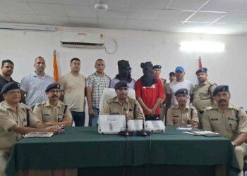हल्द्वानी डकैती कांड का बड़ा खुलासा: हथियारों के दम पर 8 लाख की लूट, दो नकाबपोश गिरफ्तार