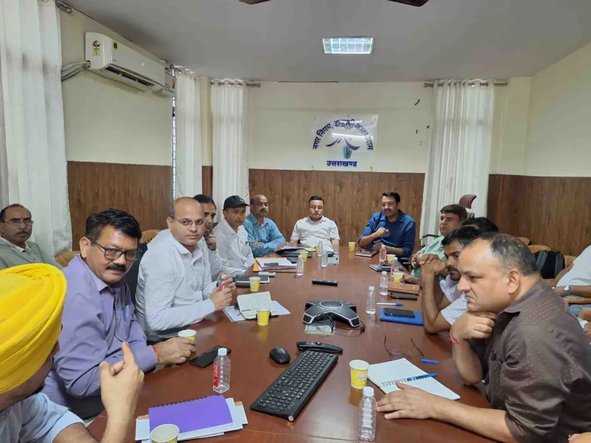 हल्द्वानी में विकास कार्यों को मिलेगी रफ्तार, विभागों को टाइम-बाउंड काम के निर्देश