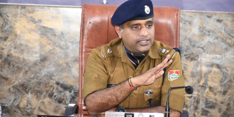 SIR सत्यापन के नाम पर घर-घर पहुंच रहे संदिग्ध लोग! SSP मंजूनाथ टी.सी. ने जारी की अहम चेतावनी