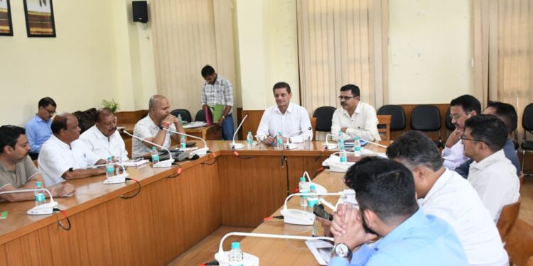 SIR पर राजनीतिक दलों के साथ मंथन, 84% नोटिस मतदाताओं तक पहुंचे, घबराने की नहीं, सत्यापन में सहयोग की अपील