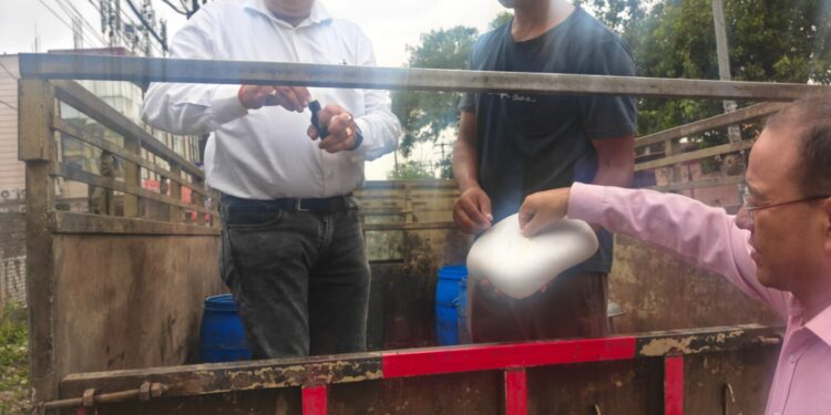 डेयरी कारोबारियों पर खाद्य विभाग की नजर, हल्द्वानी में पनीर-घी के नमूने जांच को भेजे