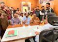 SIR में बिना जानकारी नाम काटने की शिकायत, उवैस राजा ने सिटी मजिस्ट्रेट को सौंपा ज्ञापन