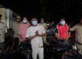 बेल्ट लहराकर राहगीरों में दहशत फैलाने वालों पर पुलिस का शिकंजा, चार गिरफ्तार