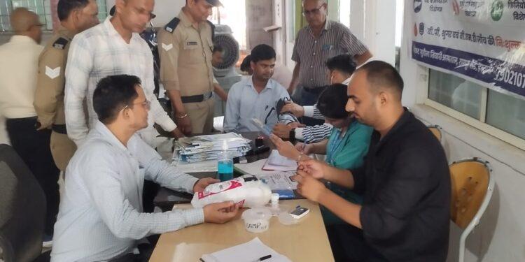 मानसून में सड़क हादसों पर लगाम की कवायद, हल्द्वानी में 125 वाहन चालकों का हुआ निःशुल्क स्वास्थ्य परीक्षण