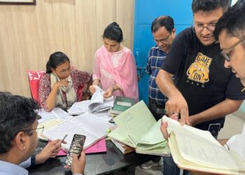 खाद्य गोदाम में SDM का छापा, राशन की गुणवत्ता परखी, लिए गए सैंपल