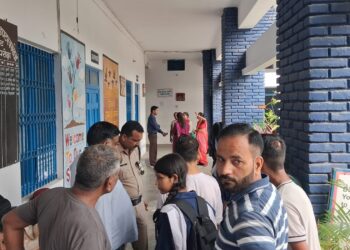 भूत-प्रेत की अफवाह से ललित आर्य कॉलेज में मची अफरा-तफरी, रोती हुई घर लौटी छात्राएं