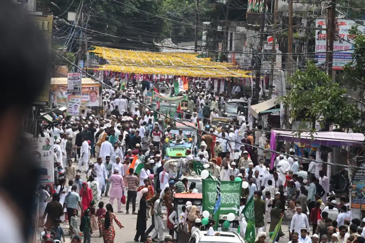अमन और भाईचारे के पैगाम के साथ निकला जुलूस-ए-मोहम्मदी, हल्द्वानी में उमड़ा जनसैलाब