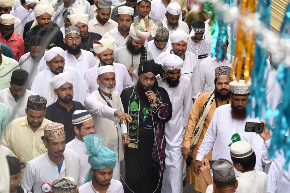 अमन और भाईचारे के पैगाम के साथ निकला जुलूस-ए-मोहम्मदी, हल्द्वानी में उमड़ा जनसैलाब