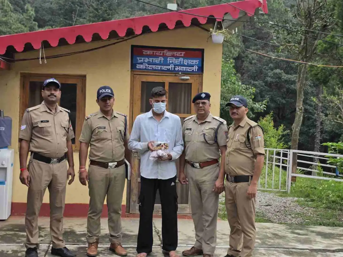 24 घंटे में चोरी का खुलासा, 15 लाख का सोना बरामद, पुलिस ने आरोपी दबोचा