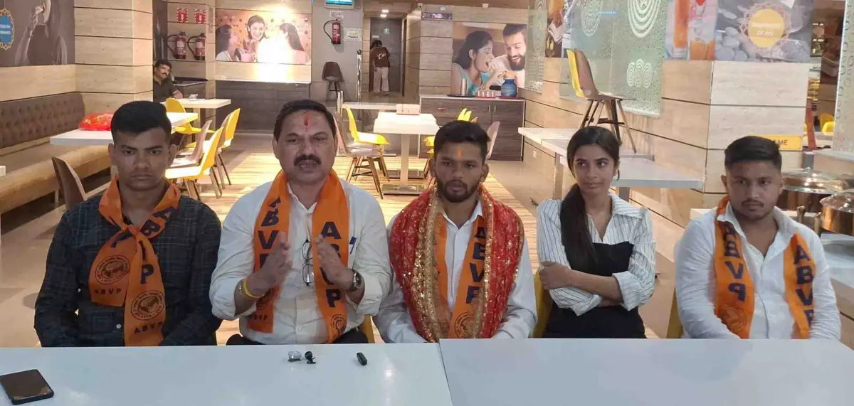 गैंग से जुड़ाव के सवाल पर धीरज बिष्ट का जवाब—कहा, मेरा किसी गैंग से कोई संबंध नहीं