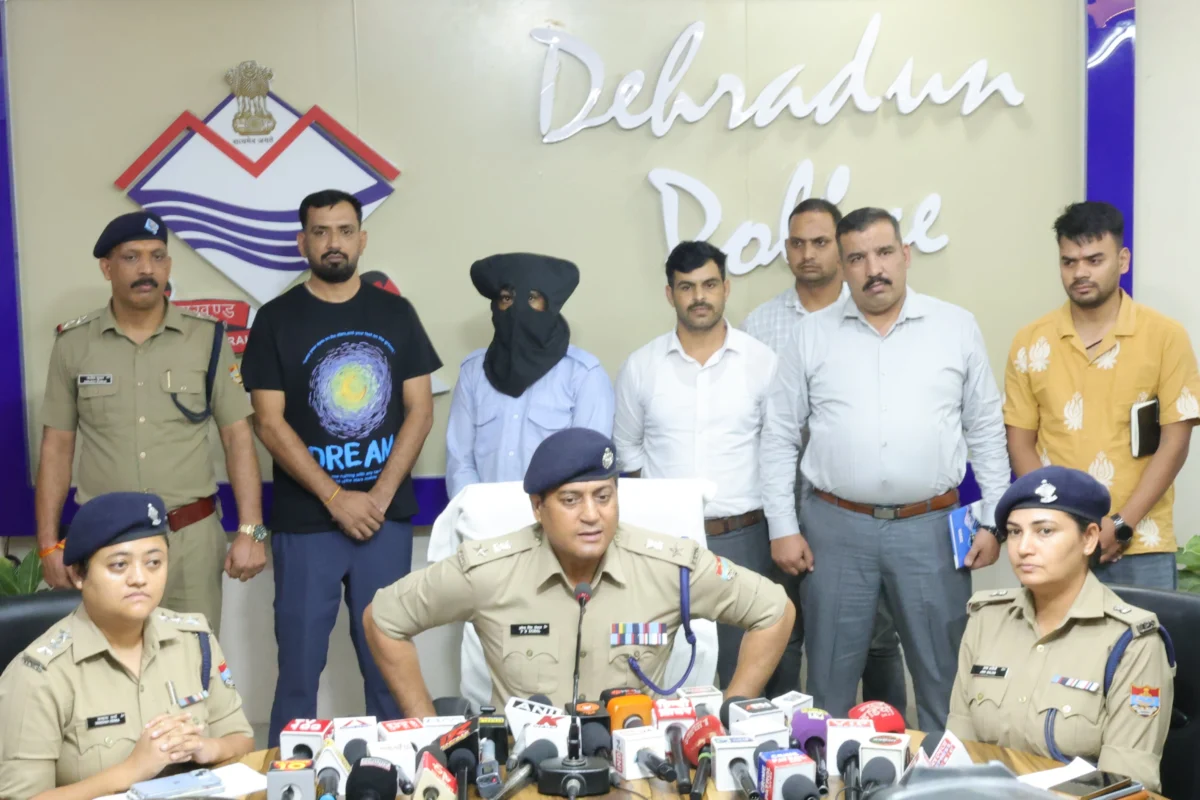 12 घंटे में खुला 72 वर्षीय वृद्धा की हत्या का राज, घर का नौकर ही निकला कातिल