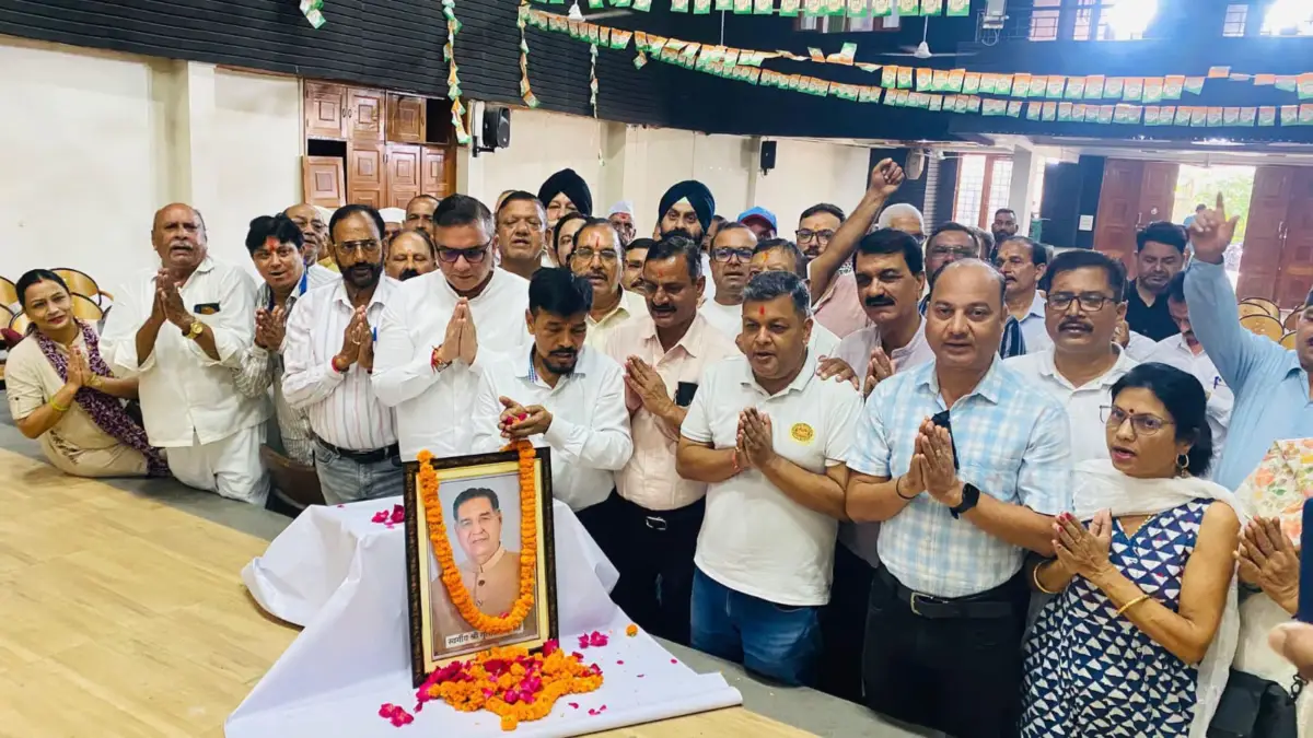जनसेवा, सादगी और संघर्ष की मिसाल थे स्व. गुलाब सिंह, 100वीं जयंती पर स्वराज आश्रम में कांग्रेसजनों ने अर्पित की श्रद्धांजलि