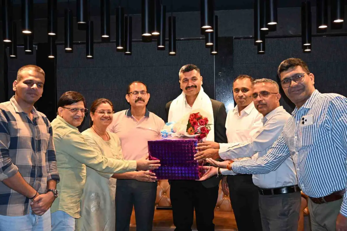 पदोन्नति के बाद टिहरी रवाना हुए एएसपी अमित कुमार सैनी, नैनीताल पुलिस ने दी भावभीनी विदाई