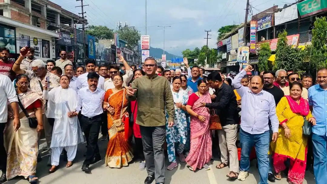 ‘वोट बचाओ–देश बचाओ–लोकतंत्र बचाओ’ को लेकर कांग्रेस का जनजागरण मार्च, सैकड़ों कार्यकर्ता हुए शामिल