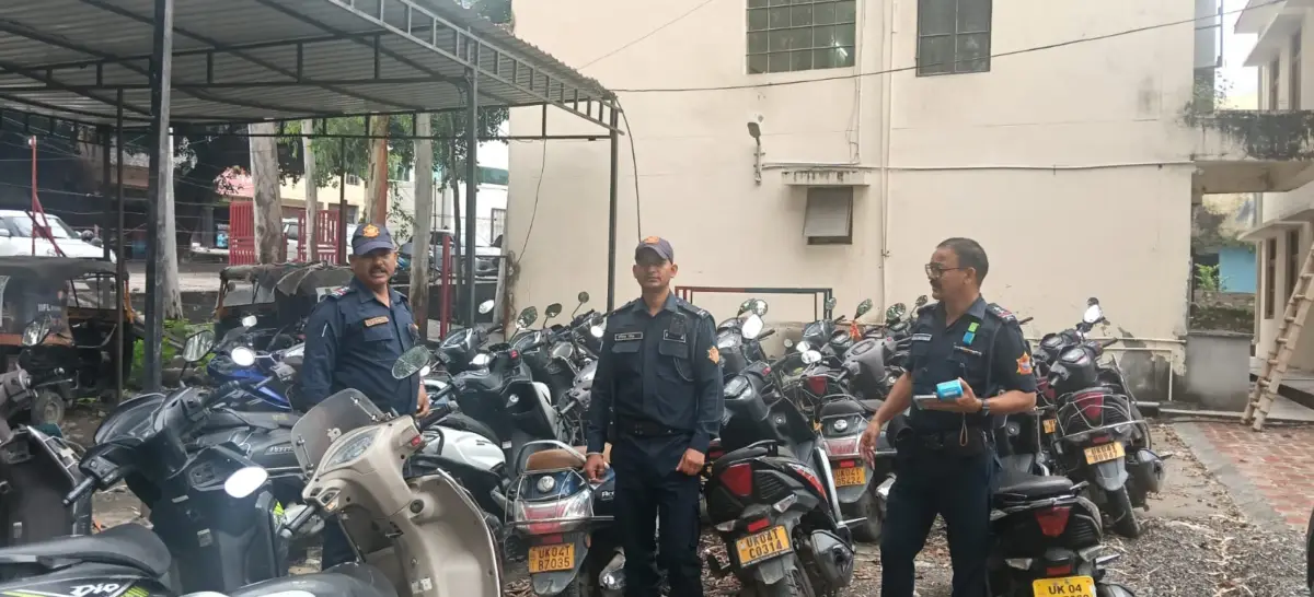 परमिट की शर्तें तोड़ने वाले वाहन चालकों पर पुलिस का शिकंजा, 73 वाहन सीज