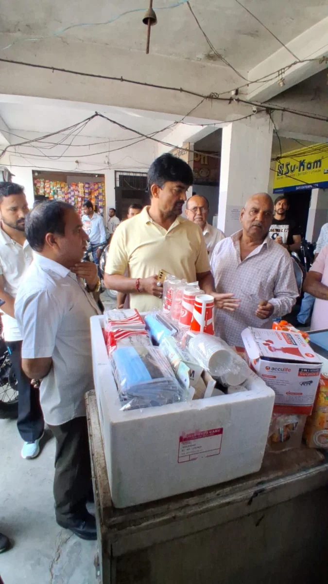 खुले में बायो मेडिकल वेस्ट फेंकना पड़ा भारी, GRD मेडिकल स्टोर पर नगर निगम ने लगाया 10 हजार का जुर्माना