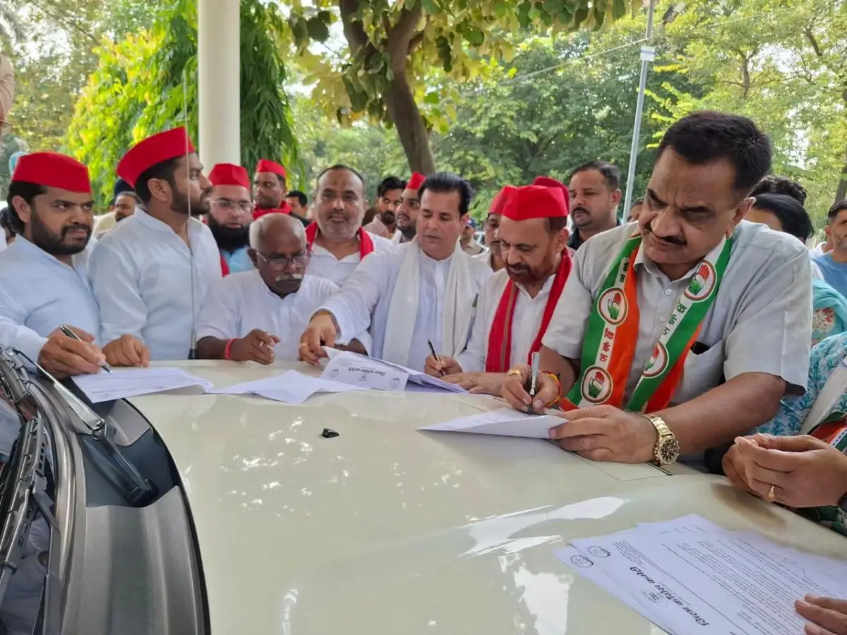 रुद्रपुर में कांग्रेस-सपा का प्रदर्शन, ‘वोट बचाओ–देश बचाओ’ के नारों से गूंजा शहर