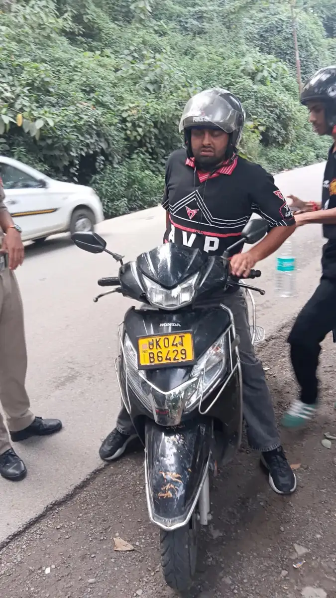 नैनीताल-हल्द्वानी में अवैध बाइक टैक्सी पर परिवहन विभाग का शिकंजा, 10 वाहन सीज
