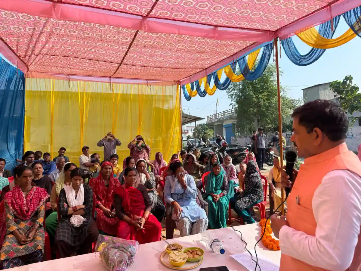 दीपावली से पहले दुग्ध उत्पादकों को 32 लाख का बोनस, बिंदुखत्ता की छह समितियों में बांटी गई राशि