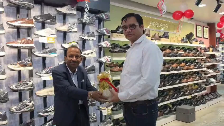हल्द्वानी में खुला लिबर्टी शूज का नया एक्सक्लूसिव शोरूम, एक ही छत के नीचे मिलेंगे जूते और लाइफस्टाइल एक्सेसरीज